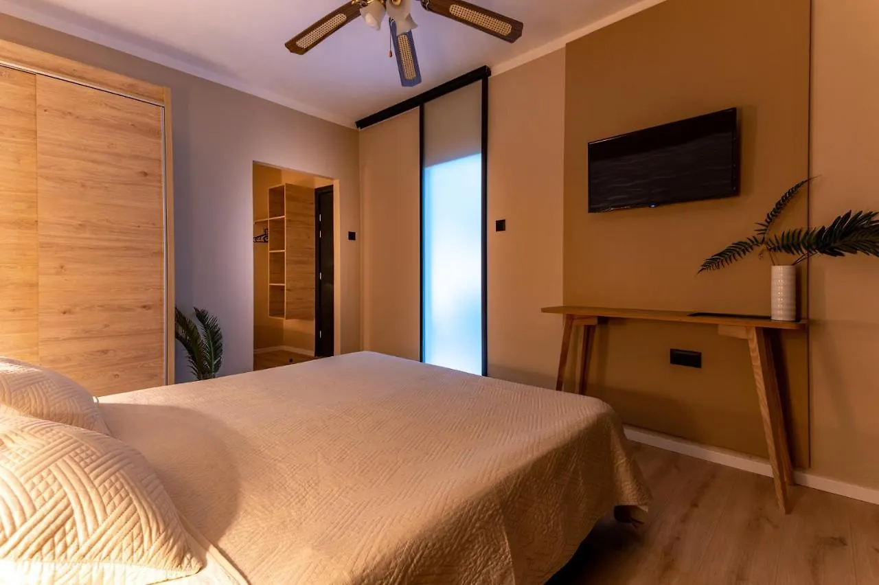 Villa Maimare Biograd Na Moru Bed & Breakfast