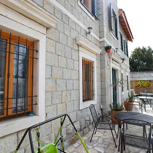 Sol 3*, Kastela Croatia