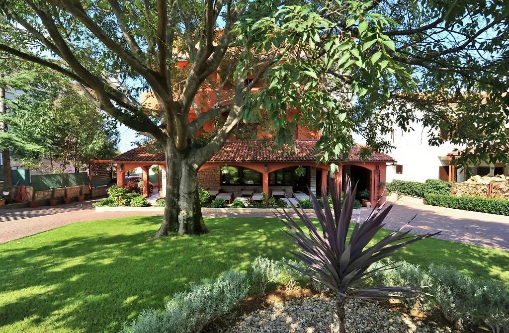 Villa Maimare Biograd Na Moru 3*,  Croatia